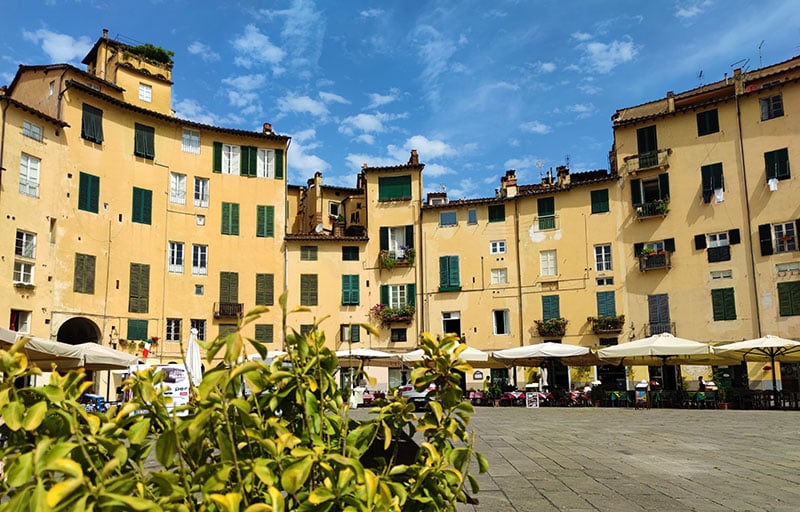 Roadtrip door Italië - Lucca - Piazza dell'Anfiteatro