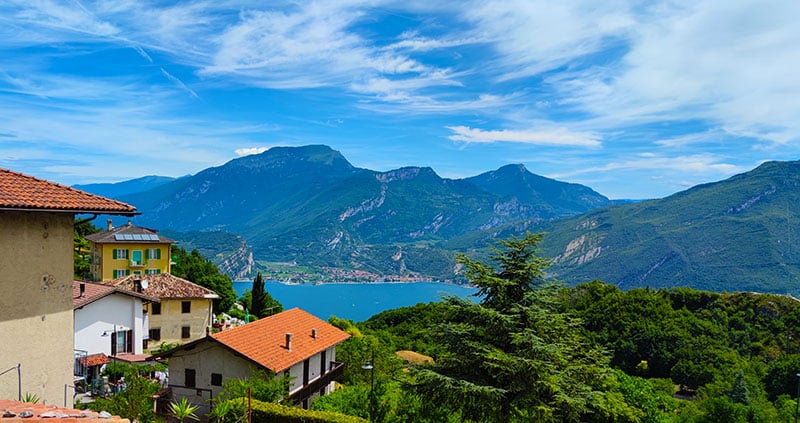 Roadtrip door Italie - uitzicht op het Gardameer