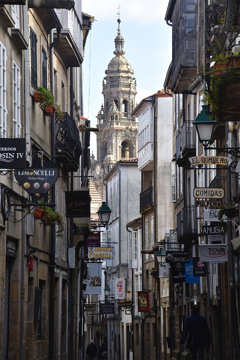 Breng een bezoek aan Santiago de Compostela. Photocredits to phil-wall