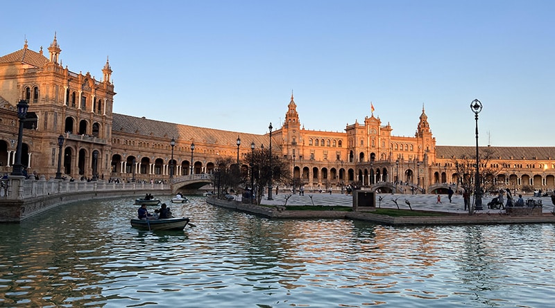 Sevilla bezoeken in een dag - Begin bij Plaza de Espana