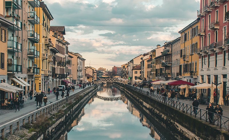 De gezelligste wijk van Milaan- Navigli - szymon-fischer