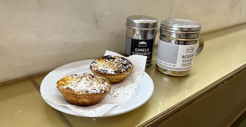 Pasteis de nata - het bekende custardcakje uit Lissabon, Portugal