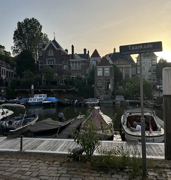 Leer Dordrecht op een andere manier kennen, namelijk via een rondvaart door het centrum