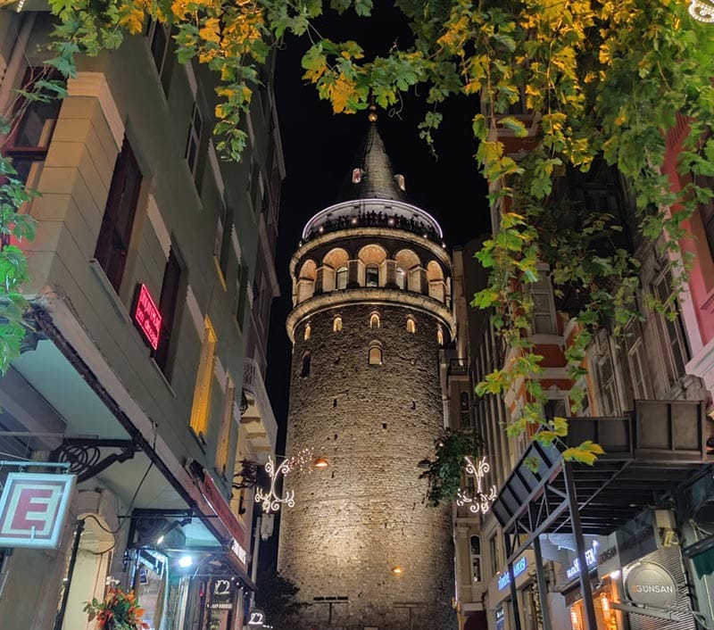 Galatatoren van Istanbul in de wijk Galata