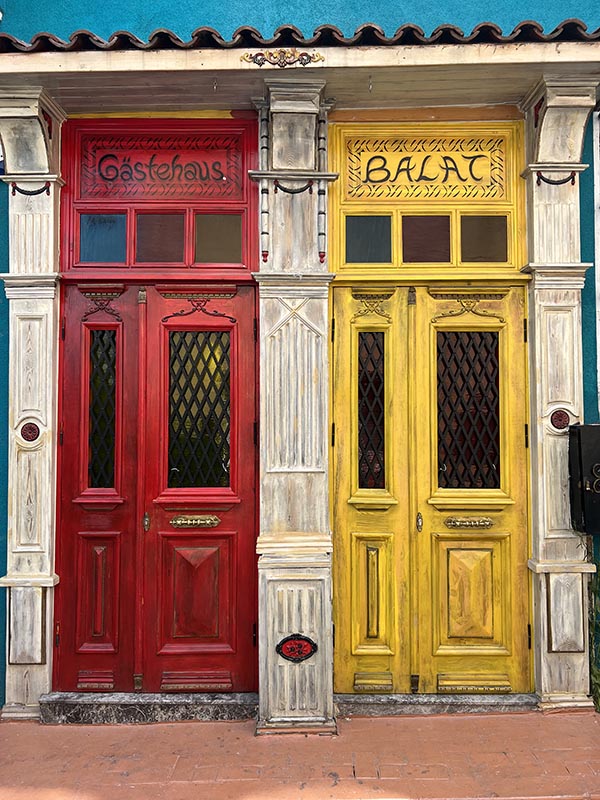 Kleurrijke deuren in Balat en Fener, Istanbul